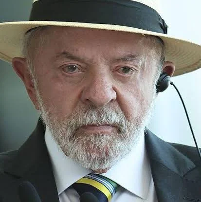 Brésil : Lula réélu président pour un quatrième mandat, à la surprise générale